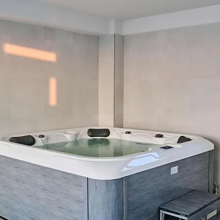 아파트 Infinity Summer Crib - Parking 마마이아